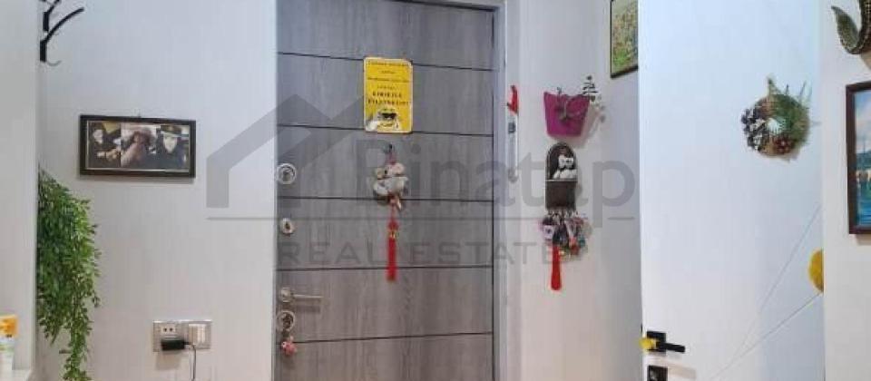 İnqlab, Tibb Universiteti ve 8 Noyabr m/s yaxin 2 otaqli menzil satilir/53 kv.m. - 13