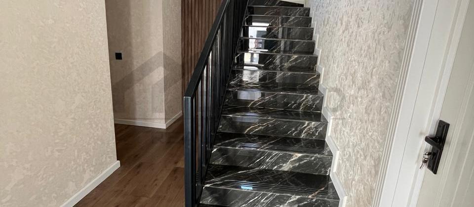 Satılır 7 otaqlı həyət evi/bağ evi 250 m², Badamdar q. - 10