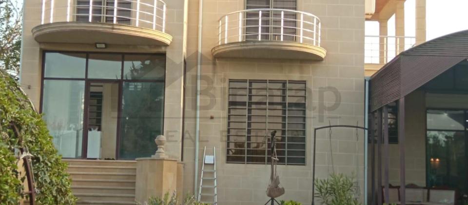 Satılır 6 otaqlı həyət evi/bağ evi 250 m², Novxanı q. - 2