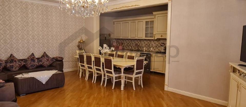 Satılır 6 otaqlı həyət evi/bağ evi 250 m², Novxanı q. - 3