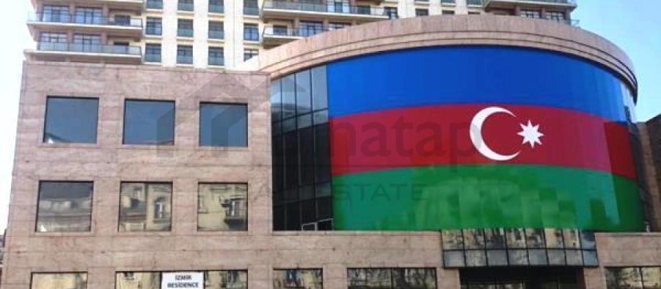 İzmir parkinin yani, İzmir Residence de 4 otaqli menzil satilir/220 kv.m. - 2