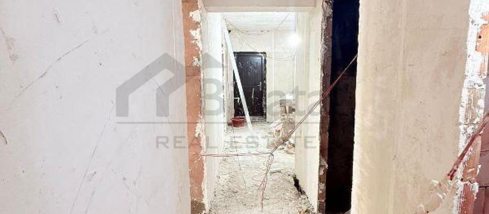 Tbilisi prospekti, 8 Noyabr m/s yaxin 3 otaqli menzil satilir/101 kv.m. - 8