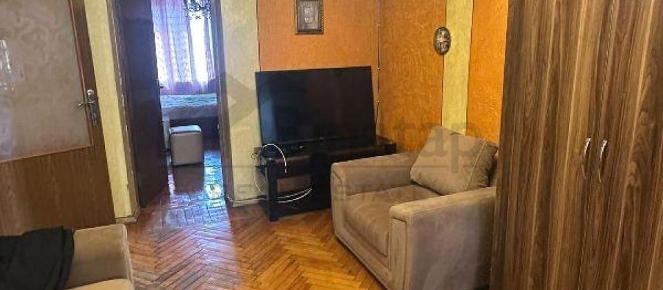 Kooperasiya Universiteti ve Cidir meydaninin yaninda 2 otaqli menzil kiraye verilir/50 kv.m. - 3