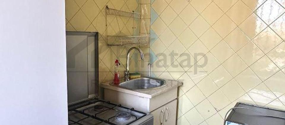 Kooperasiya Universiteti ve Cidir meydaninin yaninda 2 otaqli menzil kiraye verilir/50 kv.m. - 8