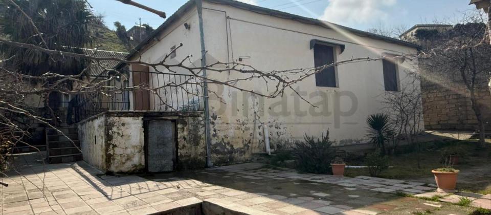 Satılır 4 otaqlı həyət evi/bağ evi 110 m², Qaraçuxur q. - 2