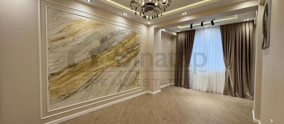 Badamdar qesebesi, Gelin Qaya restoranina yaxin 3 otaqli menzil satilir/110 kv.m.