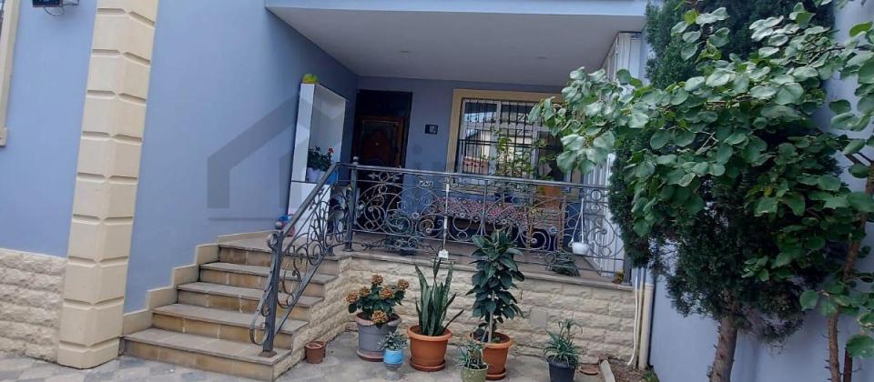 Satılır 5 otaqlı həyət evi/bağ evi 200 m², Bakıxanov q. - 2