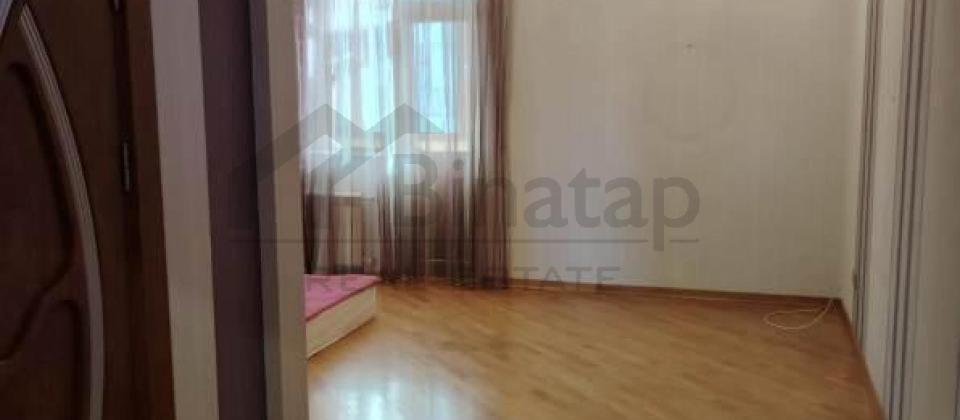 Azadliq prospekti, Koala ve Koroglu parklarinin yaninda 4 otaqli menzil satilir/223 kv.m. - 5