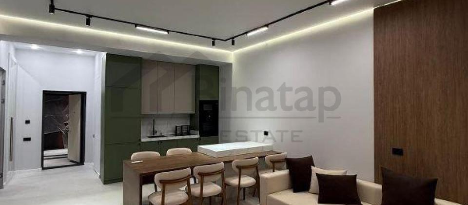 Sea Breeze Resort'da 3 otaqli menzil satilir/100 kv.m.