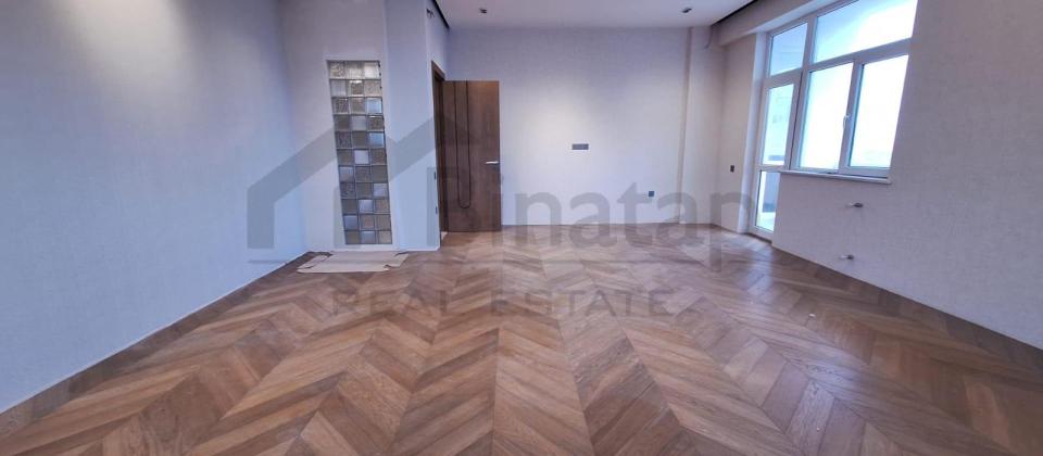 Satılır 4 otaqlı yeni tikili 162 m², Elmlər Akademiyası m. - 2