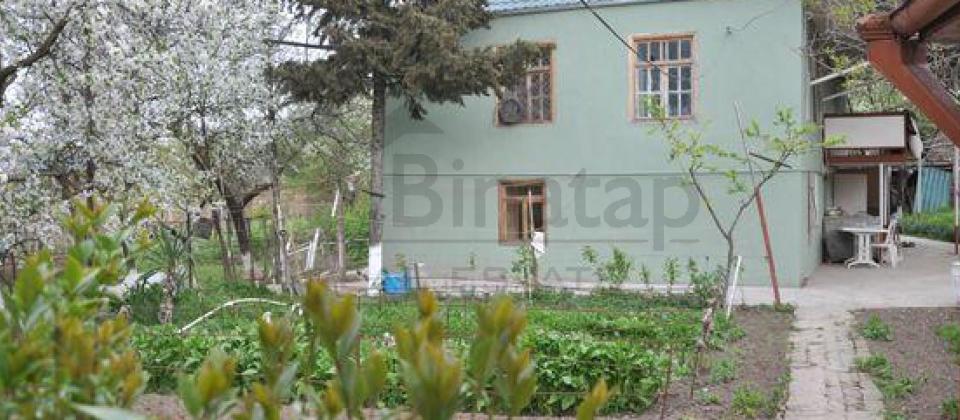 Şamaxı rayonunun Mədrəsə qəsəbəsində 37 sotluq bağ evi satılır! - 2