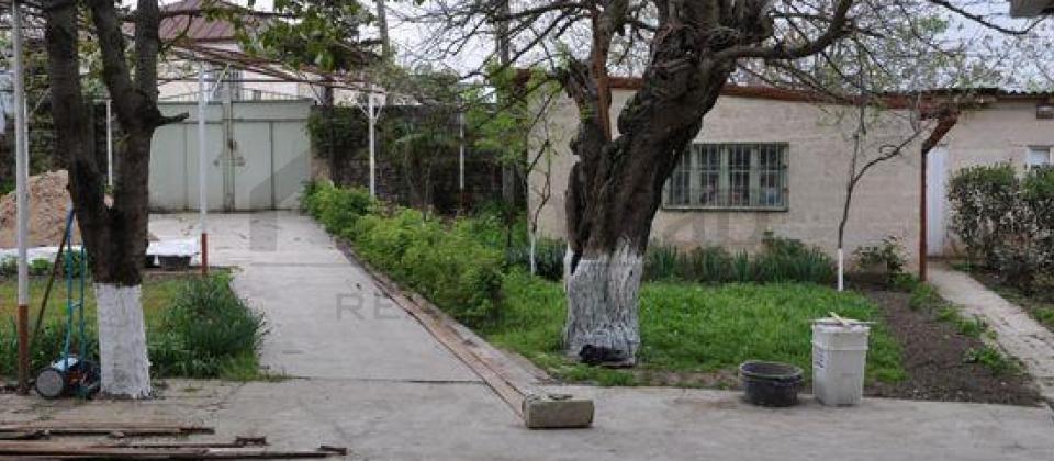 Şamaxı rayonunun Mədrəsə qəsəbəsində 37 sotluq bağ evi satılır! - 13