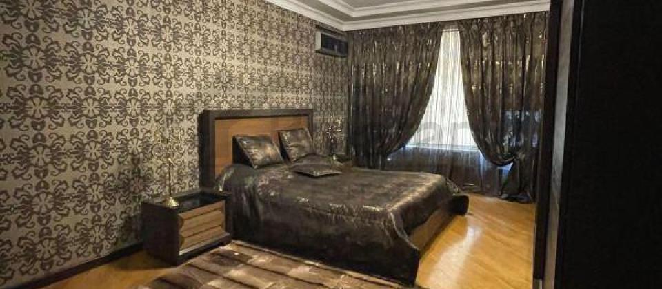 Badamdar, Oxford mektebi ve Botanika baginin yaninda 3 otaqli menzil satilir/156 kv.m. - 4