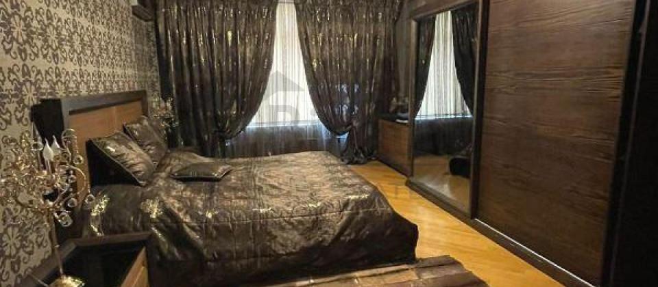 Badamdar, Oxford mektebi ve Botanika baginin yaninda 3 otaqli menzil satilir/156 kv.m. - 5