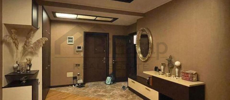 Badamdar, Oxford mektebi ve Botanika baginin yaninda 3 otaqli menzil satilir/156 kv.m. - 12