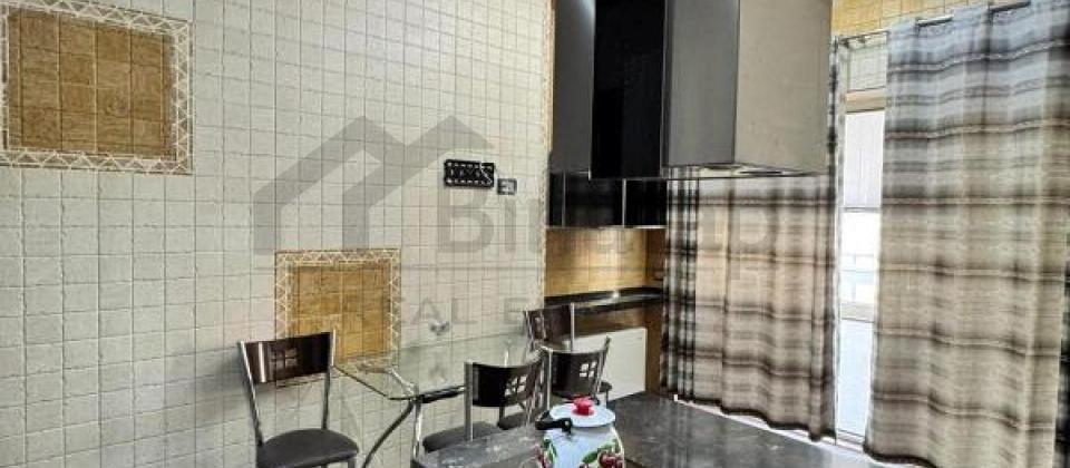 Tbilisi prospekti, 8 Noyabr m/s yaxin 3 otaqli menzil satilir/162 kv.m. - 10