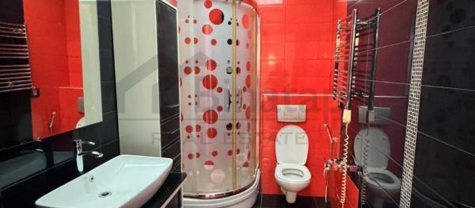 Tbilisi prospekti, 8 Noyabr m/s yaxin 3 otaqli menzil satilir/162 kv.m. - 15