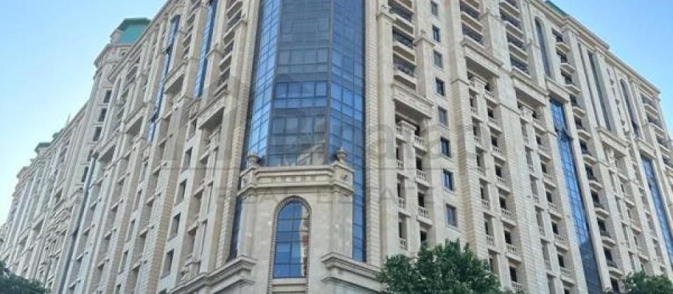 Deluxe Palace da 3 otaqli menzil satilir/108 kv.m., Nizami m/s yaxindir