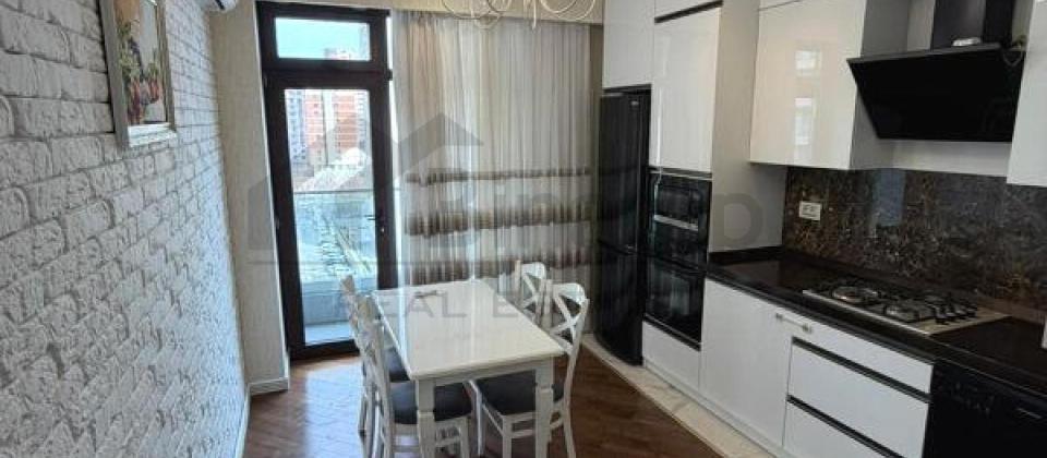 Grand Hayat Residence'de 3 otaqli menzil satilir/100 kv.m., Tbilis prospekti - 8