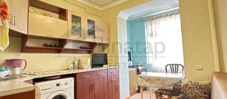 Tebriz kuchesi, 28 May m/s yaxin 2 otaqli menzil satilir/65 kv.m. - 6