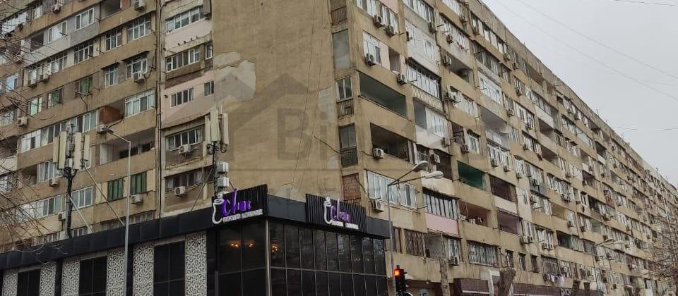 E.Akademiyasi metrosu