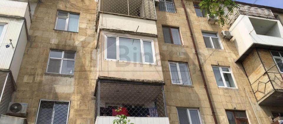 Satılır 3 otaqlı köhnə tikili 70 m², Elmlər Akademiyası m.