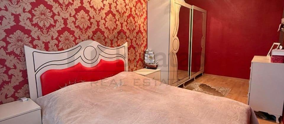 Avropa məktəbinin yanında. - 5