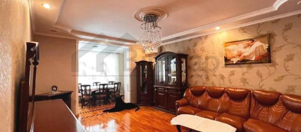 Huseyn Cavid prospekti, Elmler Akademiyasi m/s yaxin 3 otaqli menzil satilir/103 kv.m.