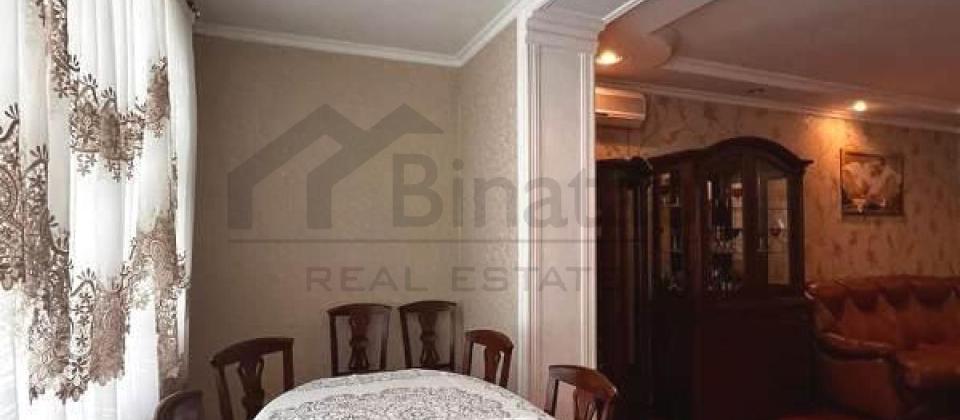 Huseyn Cavid prospekti, Elmler Akademiyasi m/s yaxin 3 otaqli menzil satilir/103 kv.m. - 2