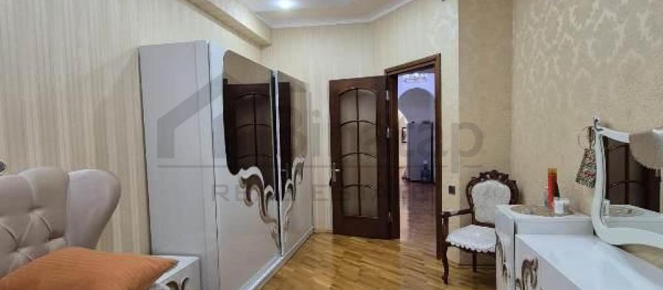 Merkezi parkin yani, Nizami m/s yaxin 4 otaqli menzil kiraye verilir/150 kv.m. - 4