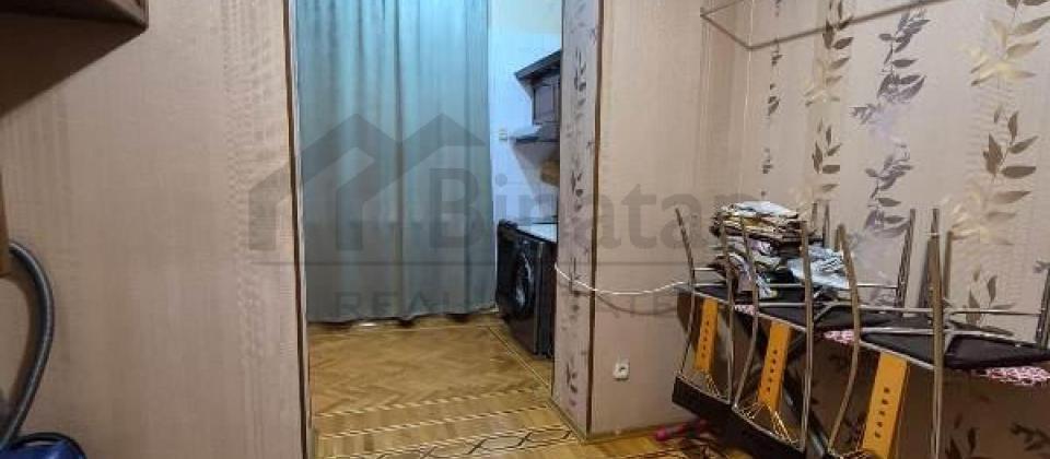 Merkezi parkin yani, Nizami m/s yaxin 4 otaqli menzil kiraye verilir/150 kv.m. - 10