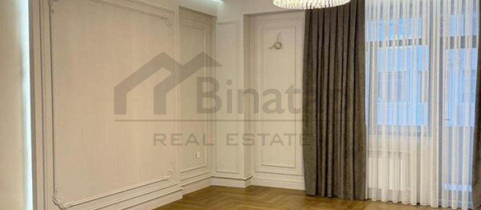 Zooparkin yani, Genclik ve 28 May m/s yaxin 3 otaqli menzil satilir/110 kv.m. - 2