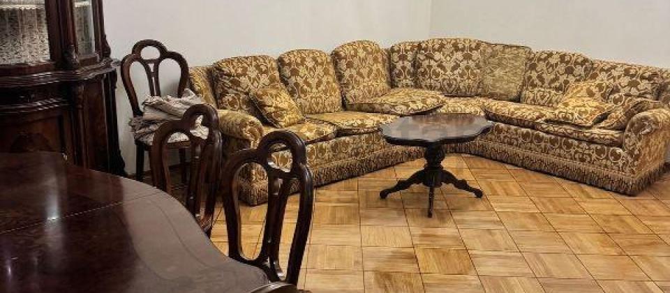 İnshaatchilar prospekti, Elmler Akademiyasi ve Nizami m/s yaxin 2 otaqli menzil satilir/107 kv.m. - 2