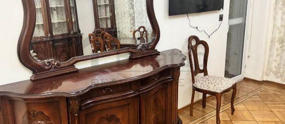 İnshaatchilar prospekti, Elmler Akademiyasi ve Nizami m/s yaxin 2 otaqli menzil satilir/107 kv.m. - 3