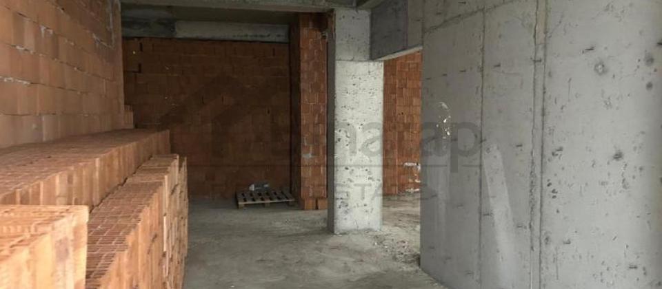 Azadliq prospekti, 28 May m/s yaninda 3 otaqli menzil satilir/121.3 kv.m. - 6