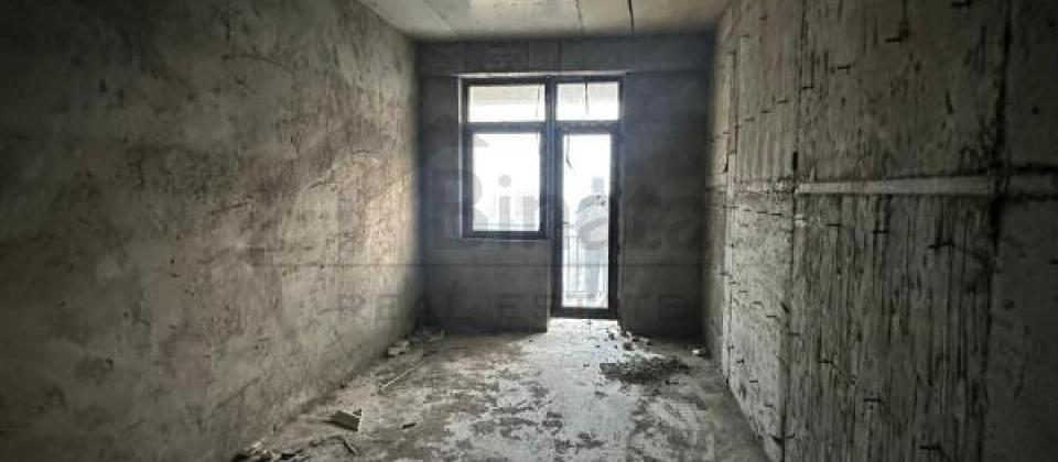 Tibb Universitetinin yaninda 4 otaqli menzil satilir/172 kv.m. - 8