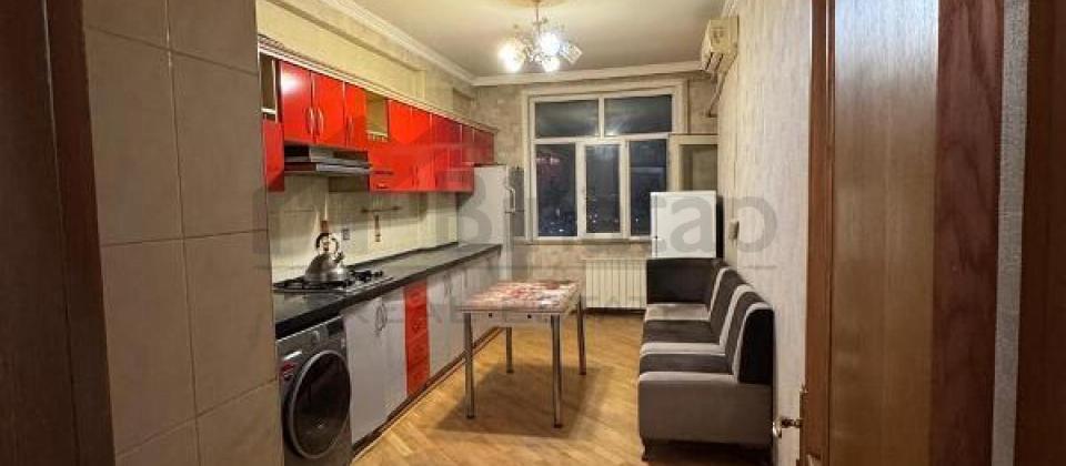 8 Noyabr m/s yaninda 3 otaqli menzil satilir/125 kv.m. - 6