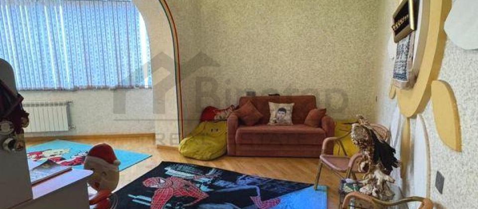 BDU ve Elmler Akademiyasi m/s yaxin 4 otaqli menzil satilir/185 kv.m. - 7