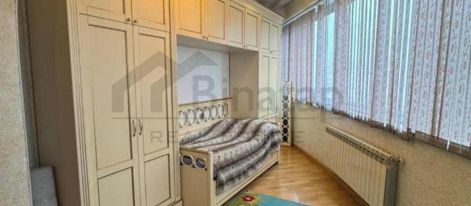 BDU ve Elmler Akademiyasi m/s yaxin 4 otaqli menzil satilir/185 kv.m. - 8