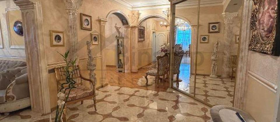 BDU ve Elmler Akademiyasi m/s yaxin 4 otaqli menzil satilir/185 kv.m. - 12