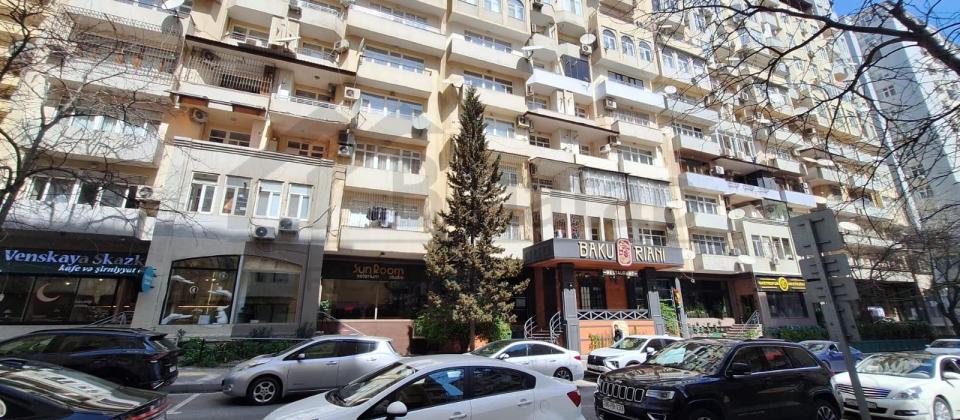 Satılır 3 otaqlı yeni tikili 154 m², Nizami m.