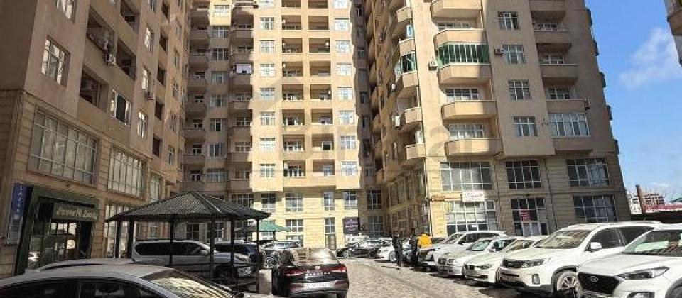 Yashil Ada ushaq bagchasinin yani, 8 Noyabr m/s yaxin 3 otaqli menzil kiraye verilir/162 kv.m.