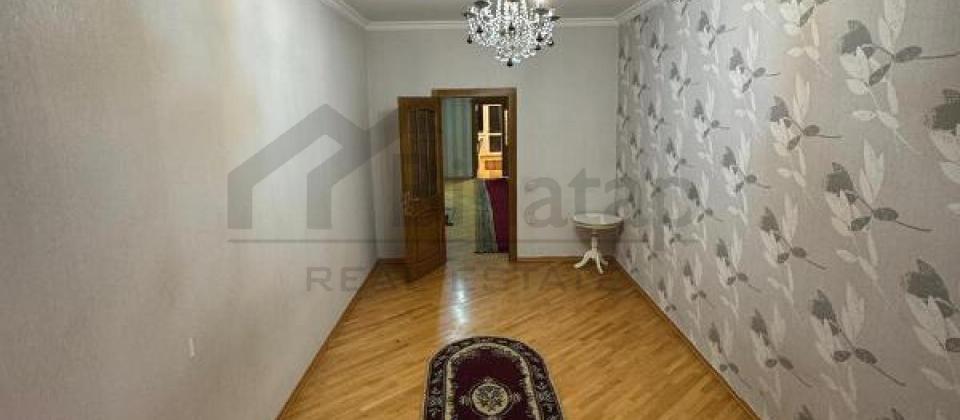 Yashil Ada ushaq bagchasinin yani, 8 Noyabr m/s yaxin 3 otaqli menzil kiraye verilir/162 kv.m. - 8