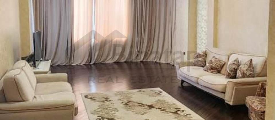 Caspian Plazanin yani, Nizami m/s yaxin 4 otaqli menzil satilir/186 kv.m.