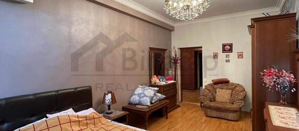 Satılır 2 otaqlı yeni tikili 60 m², İnşaatçılar m. - 10