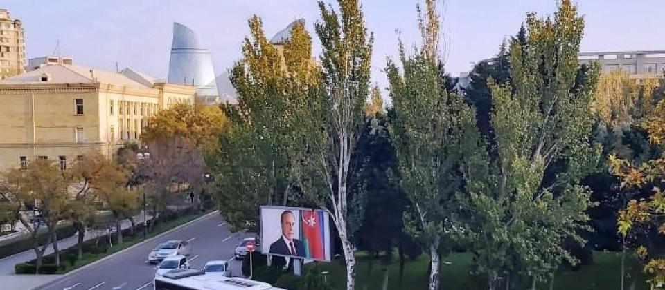 Satılır 2 otaqlı köhnə tikili 53 m², Elmlər Akademiyası m.