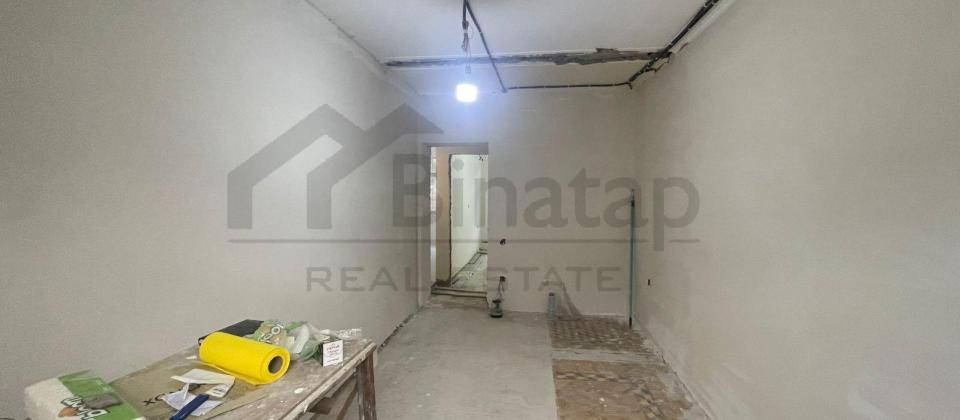 Satılır 2 otaqlı köhnə tikili 53 m², Elmlər Akademiyası m. - 2