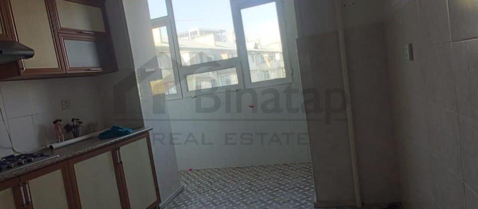 Satılır 2 otaqlı köhnə tikili 65 m², Elmlər Akademiyası m. - 9