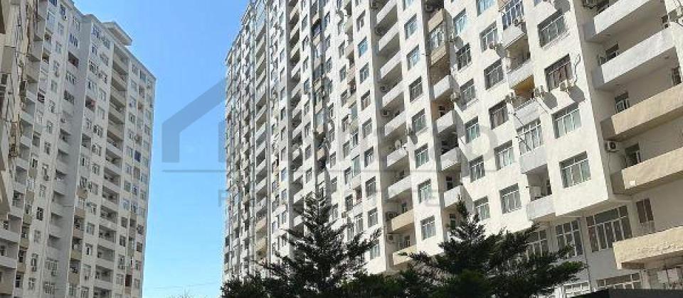 3cu mkrn dairesi, 20 Yanvar və Memar Ecemi m/s yaxin 4 otaqli menzil satilir/137 kv.m.