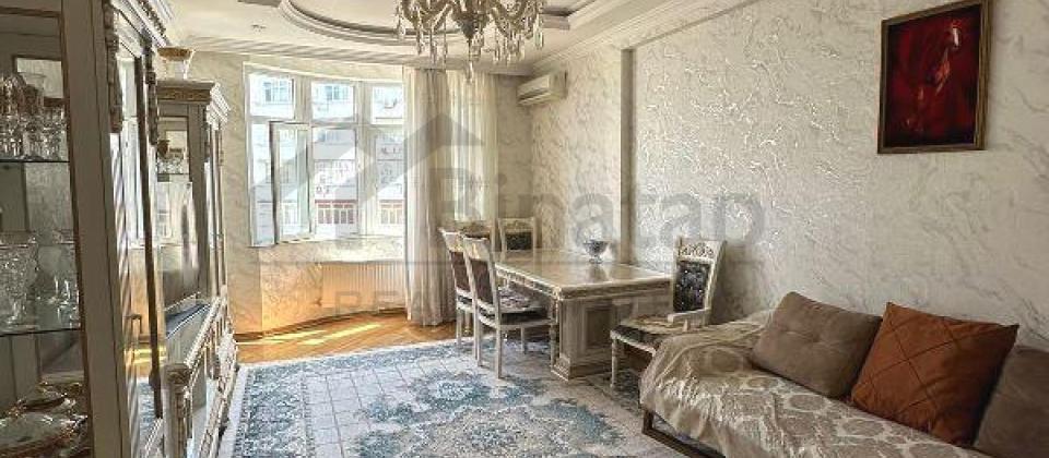 3cu mkrn dairesi, 20 Yanvar və Memar Ecemi m/s yaxin 4 otaqli menzil satilir/137 kv.m. - 3